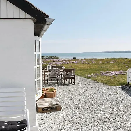 0-bedroom Holiday In 度假居 *