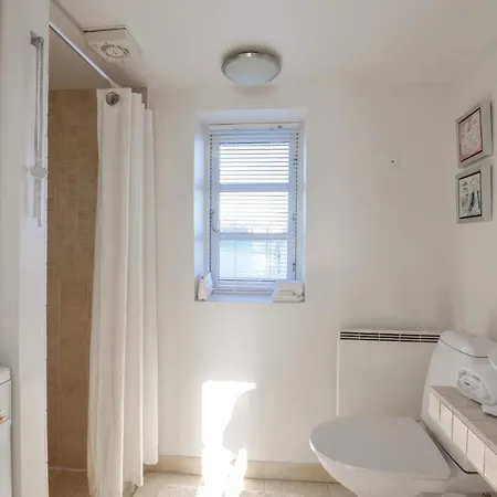 0-bedroom Holiday In *